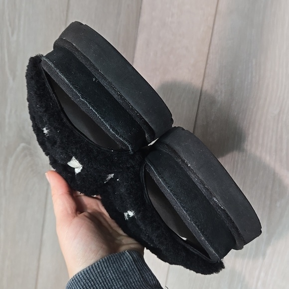 UGG Australia Black Fuzzy Slide Open Toe Platform Logo Sandals Shoes Sz 7 - Picture 3 of 11